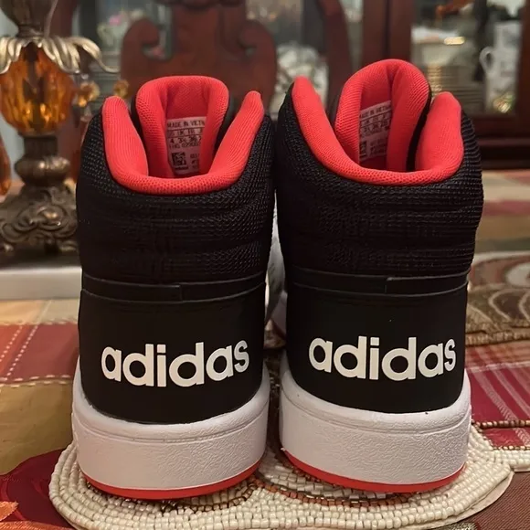 Brand New Adidas Boys Hoops Mid 2.0 Kids Boys Basketball Lace Up Sneakers Black