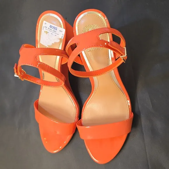 BRAND NEW VINCE CAMUTO JEFANY  ANKLE STRAP WEDGE SANDAL (WOMEN)