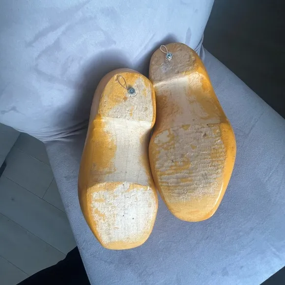 Brand New Vintage Swedish Hand carved and hand painted Wooden Shoes Sz 24.5