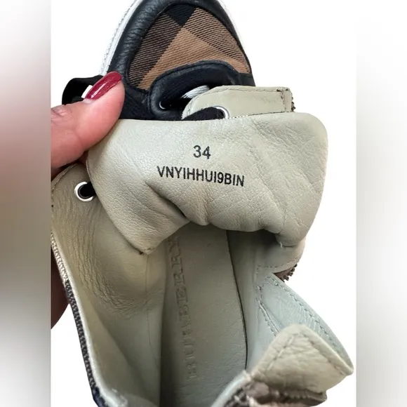 Burberry Boys Shoes 34 Or 3 US High Top Sneakers