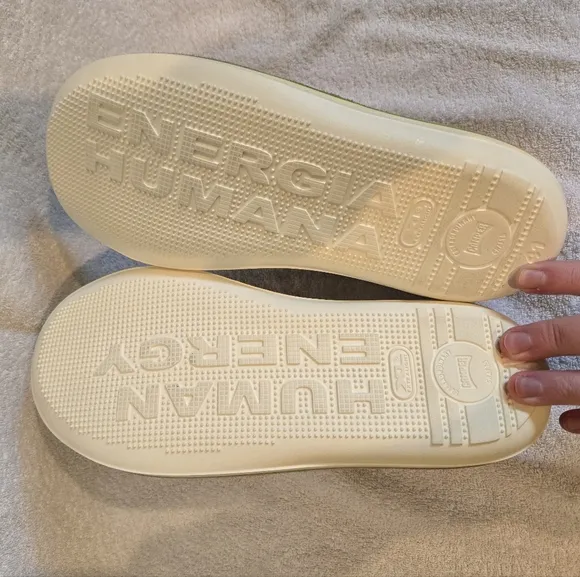 Camper Tan/Khaki Slip-On Beetle Sneakers