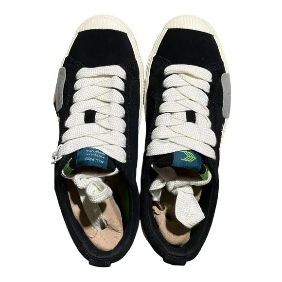 Cariuma M.I.L. PRO Black Suede Sneaker Mens 8 Skateboarding Streetwear Grunge