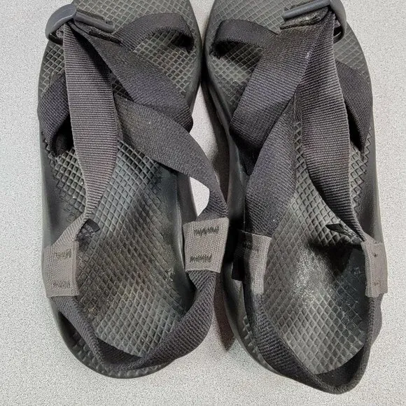 Chaco Vibrams Soles Mens 8 Black Straps Sandals