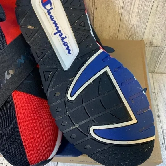 Champion Mens Black and red High Top soft shoes Size 9.5