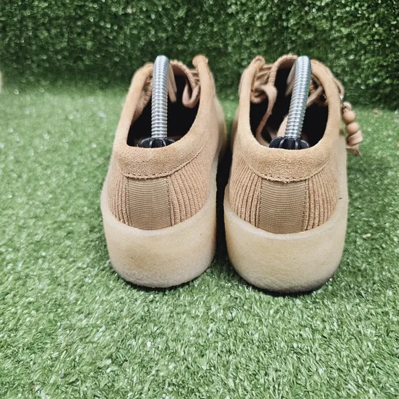 Clarks Wallabee Cup Derby Light Tan Chunky Corduroy Shoes Womens Size 7