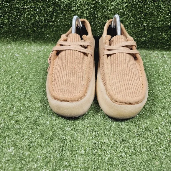 Clarks Wallabee Cup Derby Light Tan Chunky Corduroy Shoes Womens Size 7