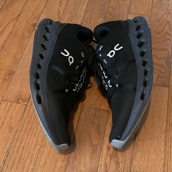CLOUDSURFER On Running Black Athletic Shoes