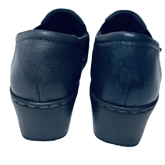 Cobb Hill Leather Slip On Shoes, Size 8.5M, Navy Blue
