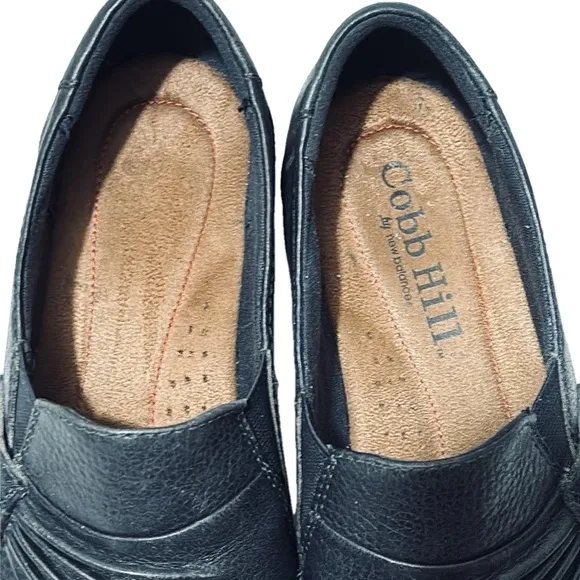 Cobb Hill Leather Slip On Shoes, Size 8.5M, Navy Blue