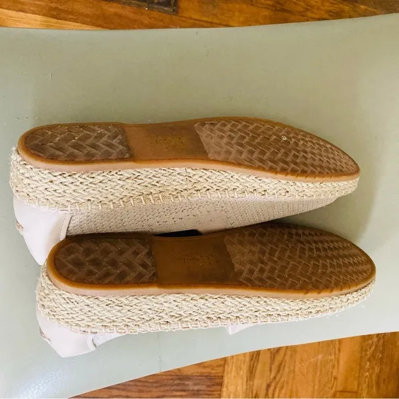Cole Haan size 8 1/2 slip in shoes pale pink crochet