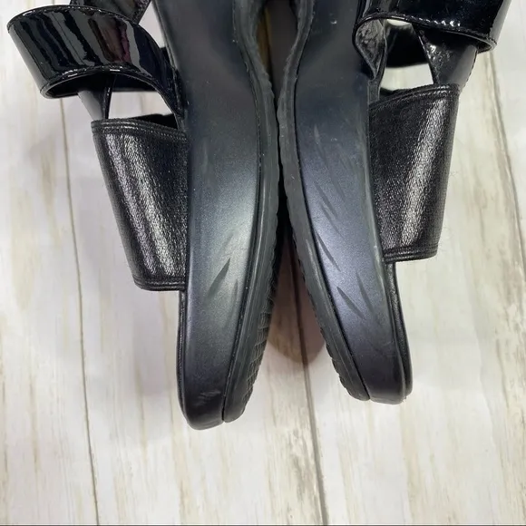 Cole Hann Black Margate Slide II Patent Leather Sandals