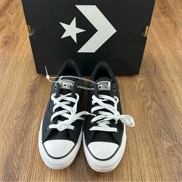 CONVERSE all Star Chuck Taylor low top lace up shoes sneakers women’s 8 new
