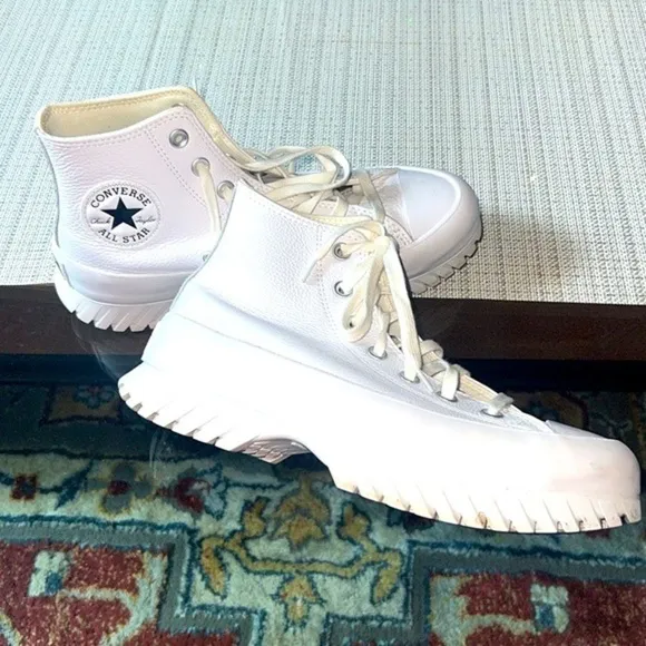 Converse all Star Chuck Taylor white leather high top platform women’s/ men’s