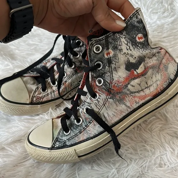 Converse - BATMAN JOKER High Tops Limited Edition