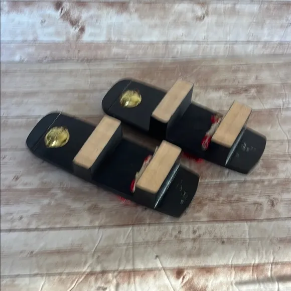 COPY - Traditional Japanese Geta Sandals - Black and Red