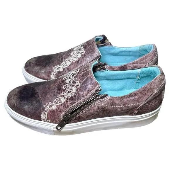 Corral Women’s Bone Crater Inlay Embroidered Leather Slip On Shoes 7 NWOB Brown