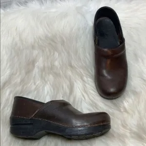 Dansko Brown Leather Clogs Sz 38/7.5-8
