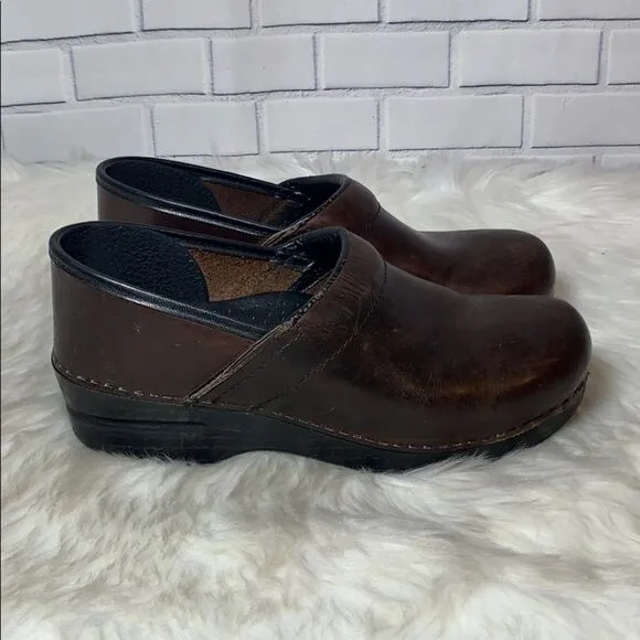 Dansko Brown Leather Clogs Sz 38/7.5-8