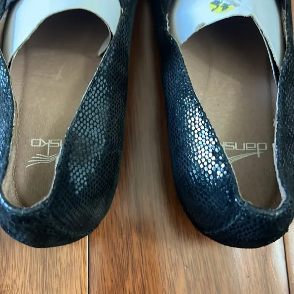 Dansko Shoes Black Shimmer Size 40 US 10 Loafer Slip Ons
