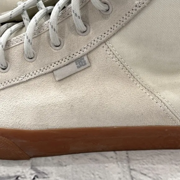 DC Shoes Manual Hi High Top Winterized Skateboarding Shoe