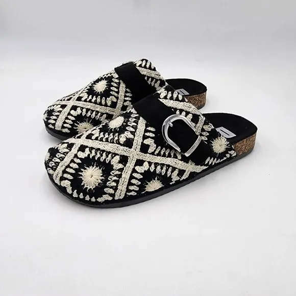 Dirty Laundry Bunches Crochet Clog Womens 8.5M Black/White Buckle Boho Shoes 38