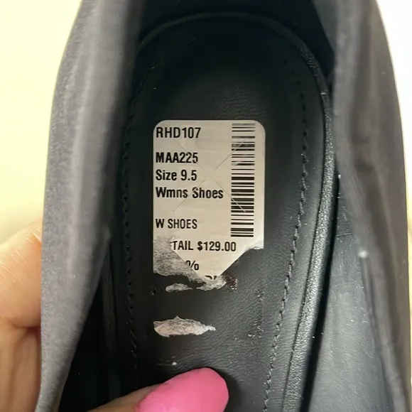 DKNY  Women's Slip-on Nylon Classic Pump