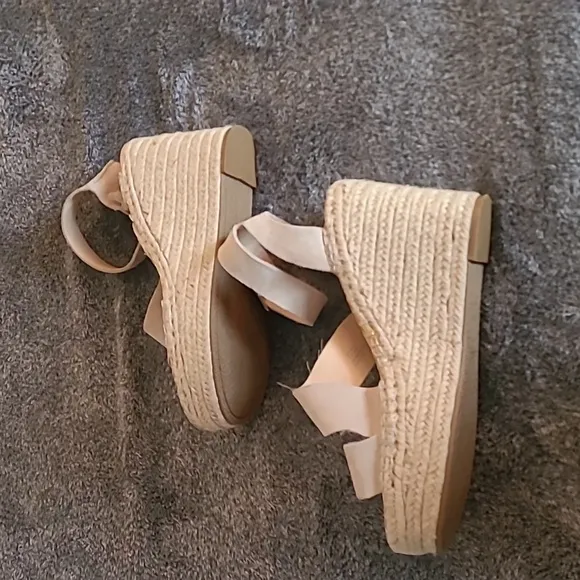 Dolce Vita shayla Espadrille Wedge sandals NWOT SIZE 9.5