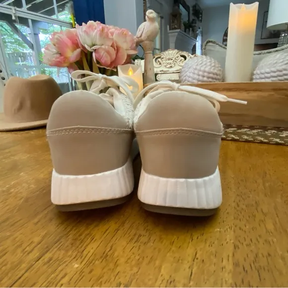 Dolce Vita Youth Shoes