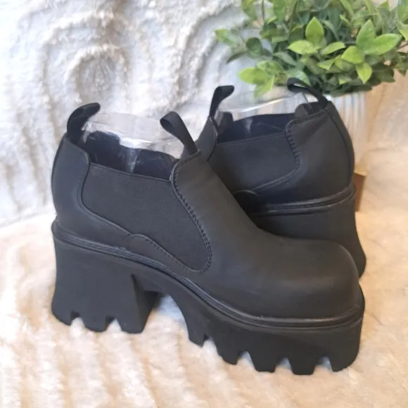 Dolls Kill Lamoda Black Platform Chunky Sole Shoes Goth Punk Over Lunch Size 8
