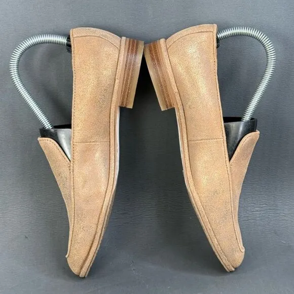 DONALD J PLINER Tamryn leather Beige gold slip on loafer shoes womens size 6.5