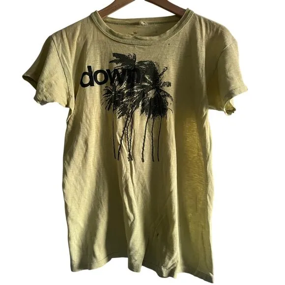 Down among the sheltering palms  t-shirt yellow size small
