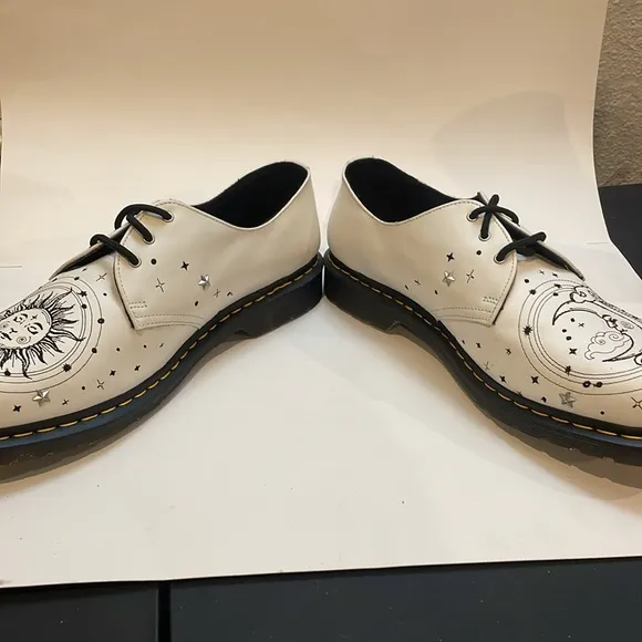 Dr martens 1481 cosmic shoes new without tag