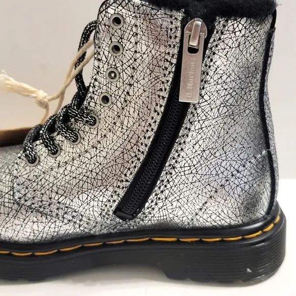 Dr Martens Boots Metallic Silver Foiled Leather Lace Up Fur Lined Shoes Kids 8
