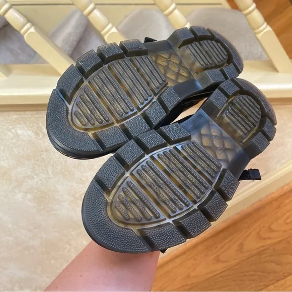 Dr. Martens PEARSON SANDALS Mens/Womens US Size 7 (women) EU 38 Black NEW