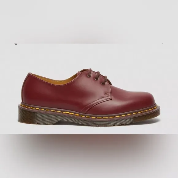 DR. MARTENS VINTAGE MADE IN ENGLAND OXFORD SHOES
