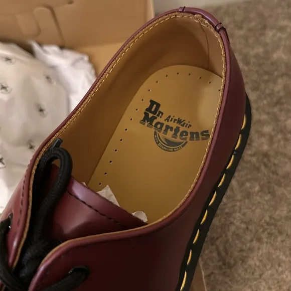 DR. MARTENS VINTAGE MADE IN ENGLAND OXFORD SHOES