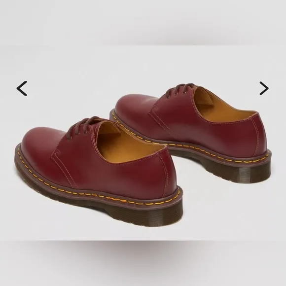 DR. MARTENS VINTAGE MADE IN ENGLAND OXFORD SHOES
