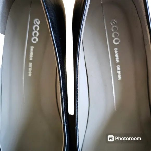 ECCO Sculptured 45 Plain Black Pumps NWOB Women's Size 8