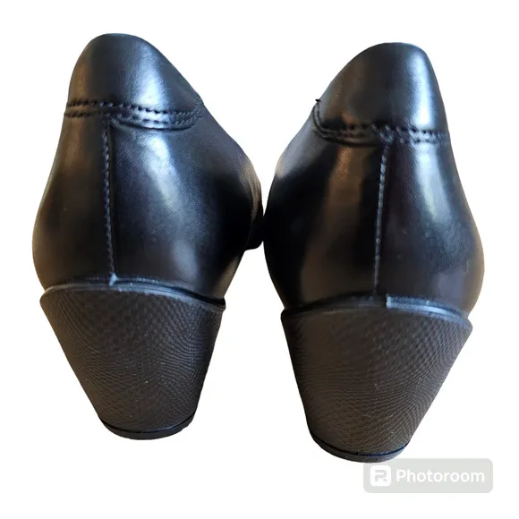 ECCO Sculptured 45 Plain Black Pumps NWOB Women's Size 8