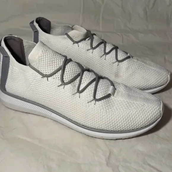 Eileen Fisher Fly Knit Renew Low Top Women Sz 9 Athletic Shoes Sneakers White