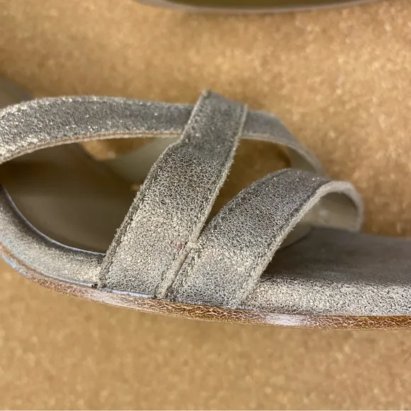 Eileen Fisher Sandals Straps Gold Sparkle Size 7.5