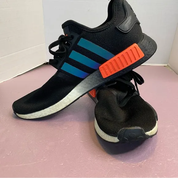 EUC Adidas Shoes Mens NMD R1 Running Sneakers Solar Orange Sports FW0185