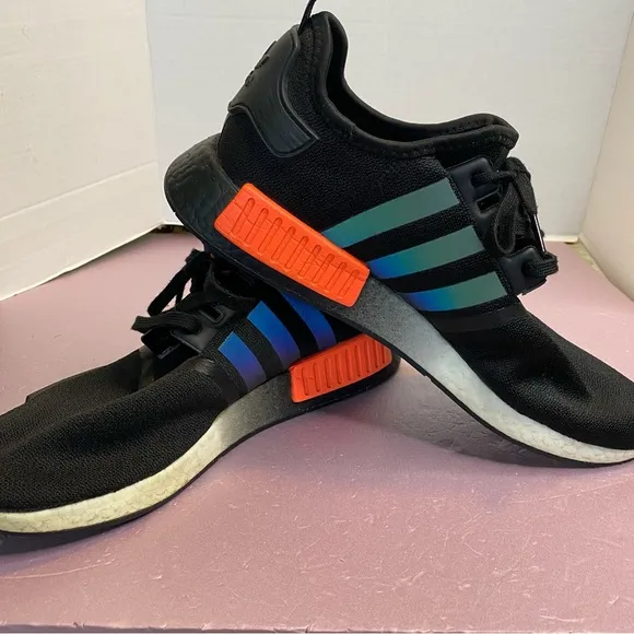 EUC Adidas Shoes Mens NMD R1 Running Sneakers Solar Orange Sports FW0185