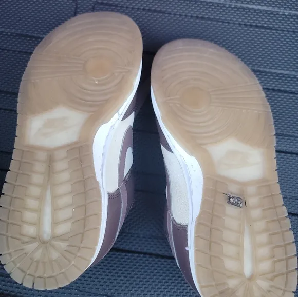 Euc Nike Youth Sz 5 Brown and Cream Sneakers Tennis Shoes