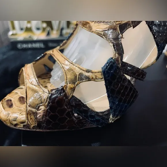 EUC🎀🎀🎀Alexandre BirmanMulti straps sandals.