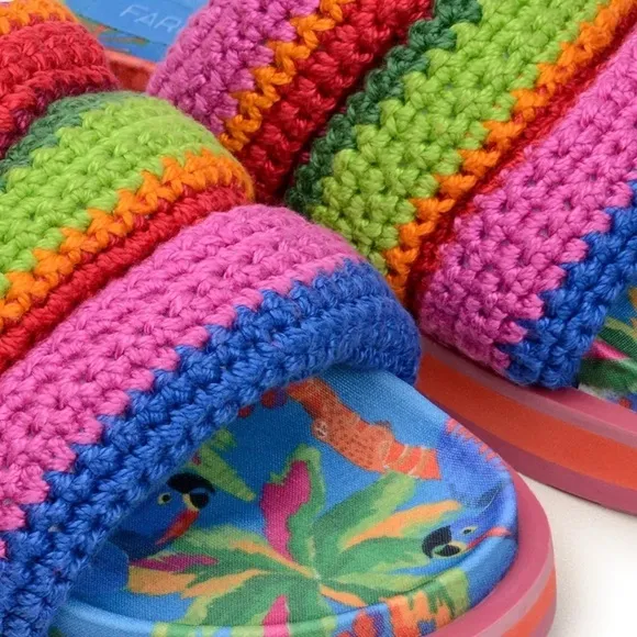 Farm Rio Womens Blue Macaw Crochet Anatomic Slide Sandals Made In Brazil Size 10