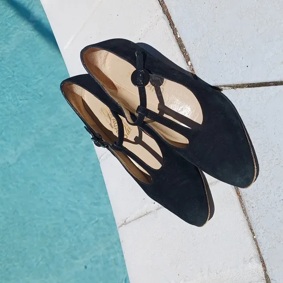 Ferragamo Vintage T-strap Suede Black Mary Janes With Mini Heel 7.5 M
