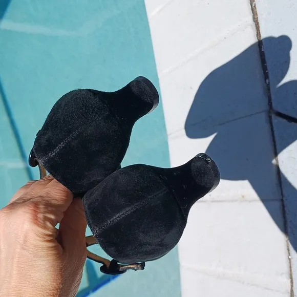 Ferragamo Vintage T-strap Suede Black Mary Janes With Mini Heel 7.5 M