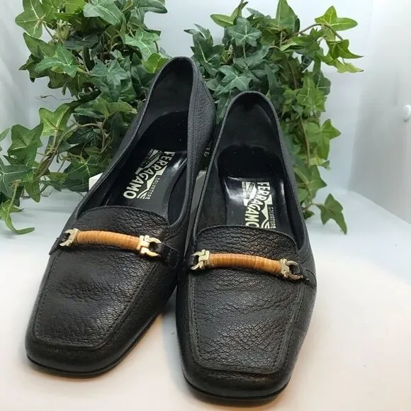 Ferragamo Black Pebbled Leather Pump Shoes 7B