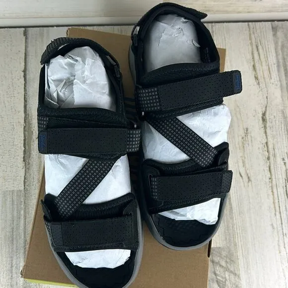 Florsheim mens 8 Treadlight river shoes sandals new adjustable straps black new